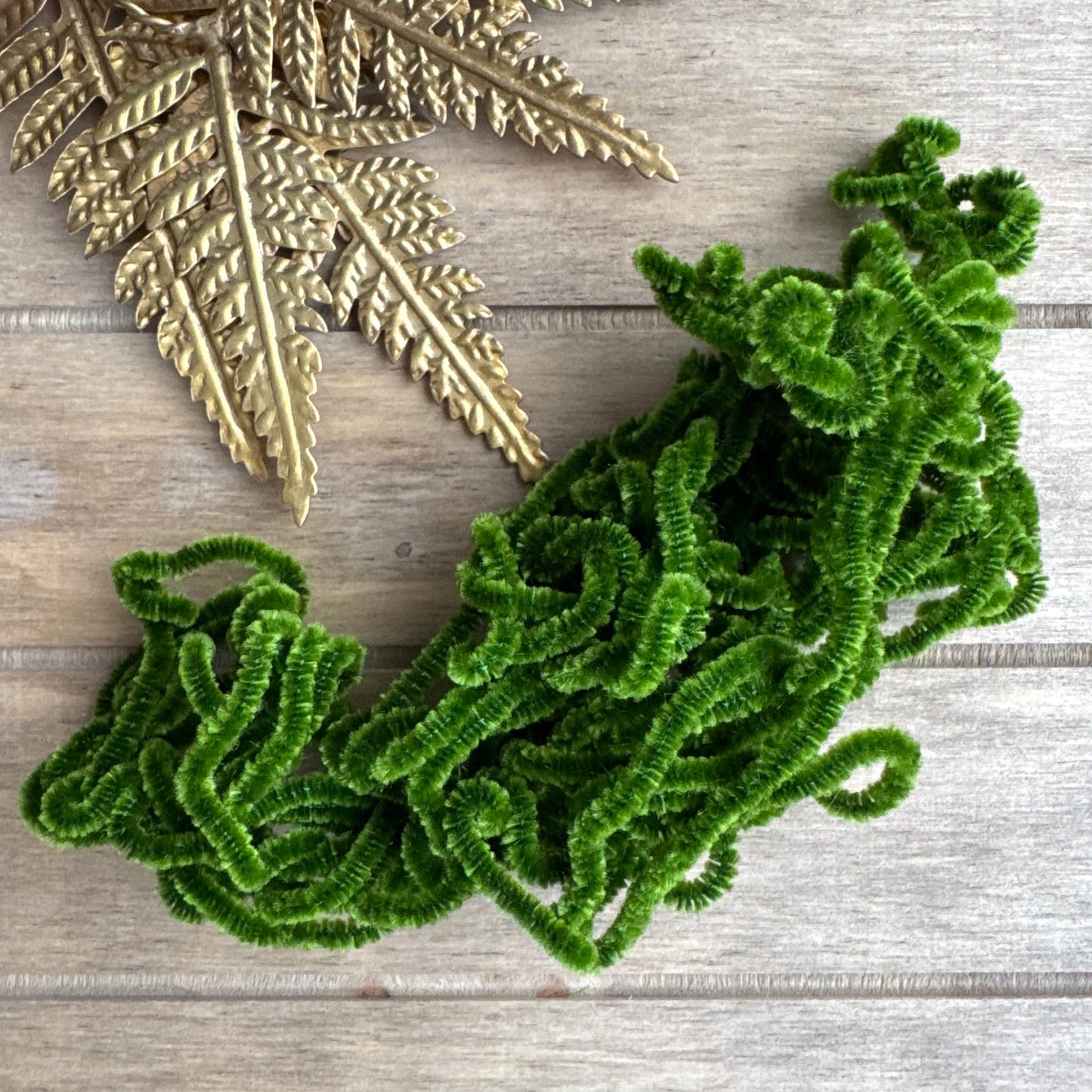 Hilo de Chenilla de Seda Verde Medio 2126