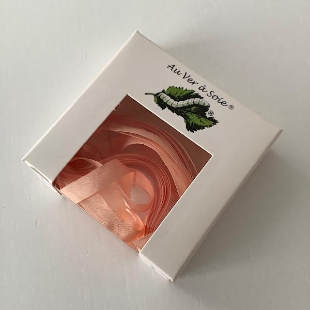 Cinta de seda 7mm Au ver à soie Melocotón Claro 3596