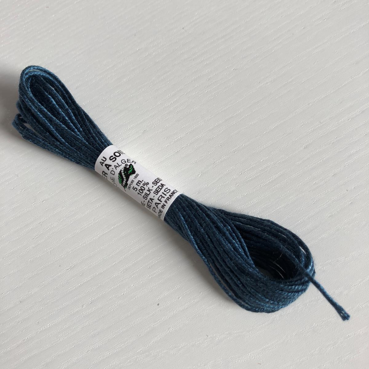 Hilo de Seda "Soie d'Alger", Au ver à soie Azul oscuro nº 3326