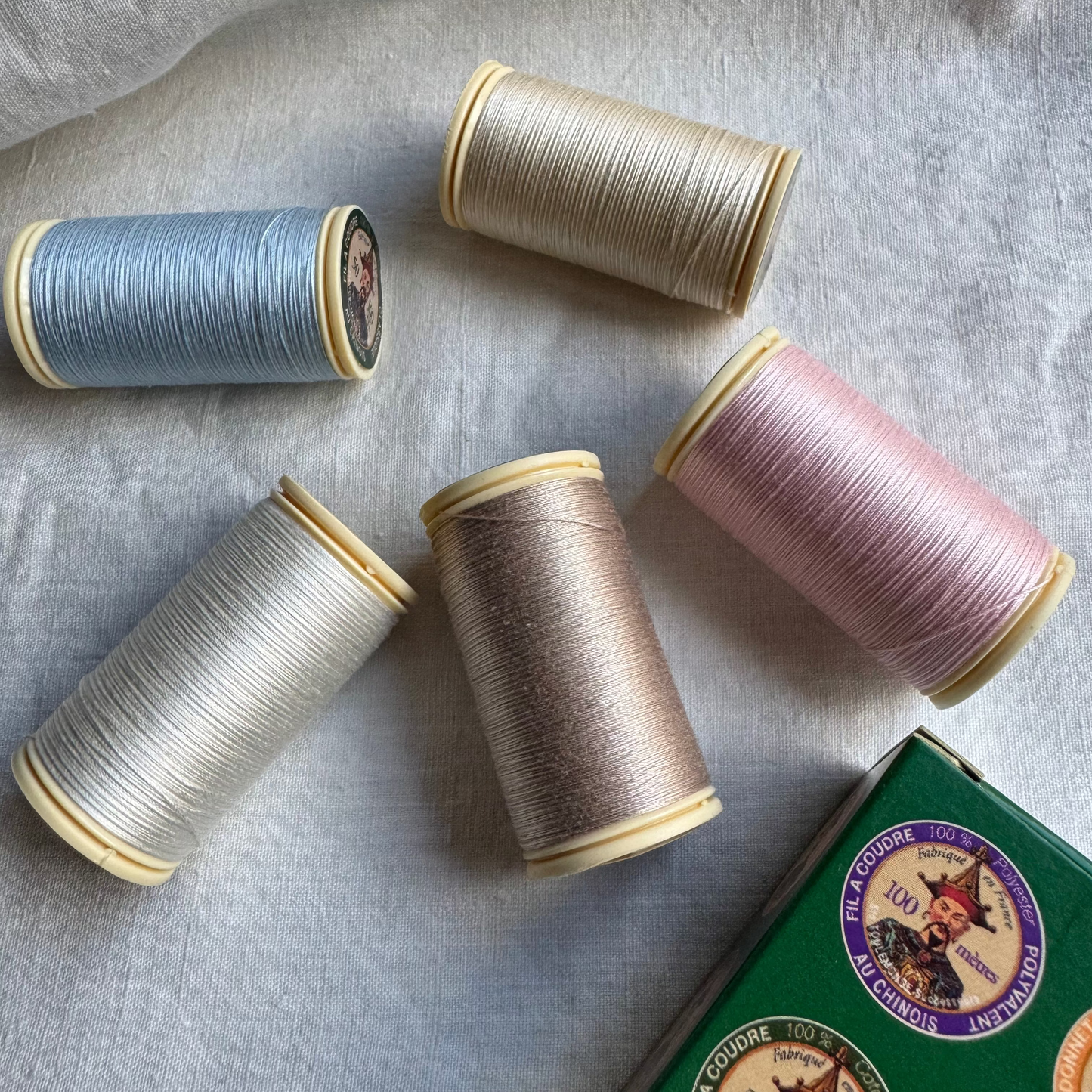 Selección Efímera de Hilos "Pastel - Algodón Egipcio Au Chinois Maison Sajou" - Exclusivo para Estudio Era