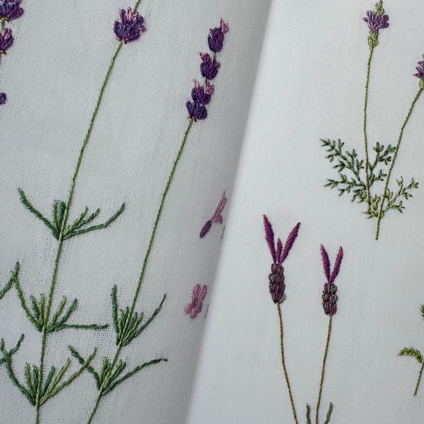 Libro "Embroidered Garden Flowers" Kazuko Aoki
